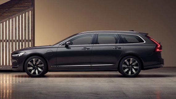 Volvo V90 Recharge plug-in hybrid